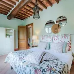 Ground-floor With Shared Pool *