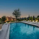 Ground-floor With Shared Pool Cappella