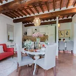 Appartamento Ground-floor With Shared Pool