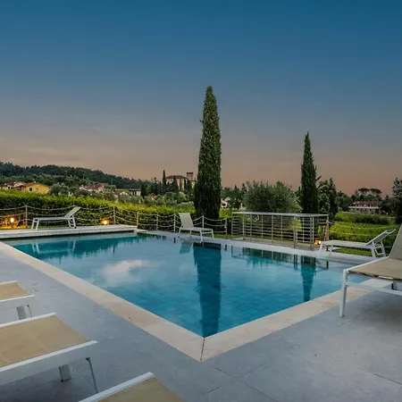 Apartment Ground-floor With Shared Pool Cappella