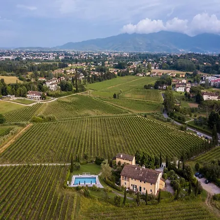 In Fattoria Sardi Wine Apartman